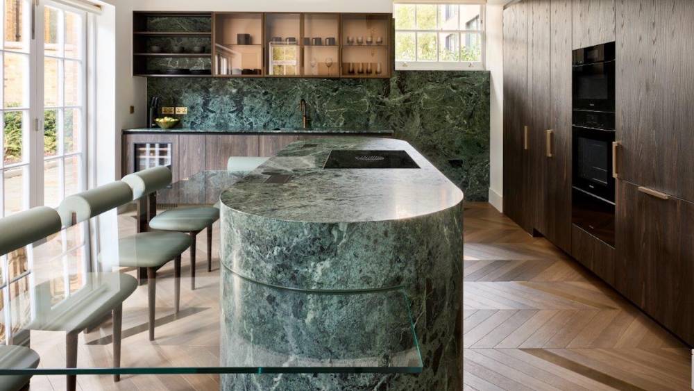 Luxury Kitchen Countertops in Dubai: A Complete Material & Design Guide